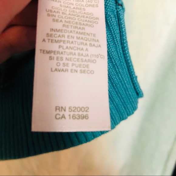 ❄️Liz Claiborne vintage Med designer print sweater - Picture 6 of 7